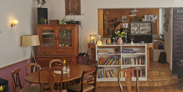 Herzlich Wilkommen im Café Lotte - Ansicht Theke